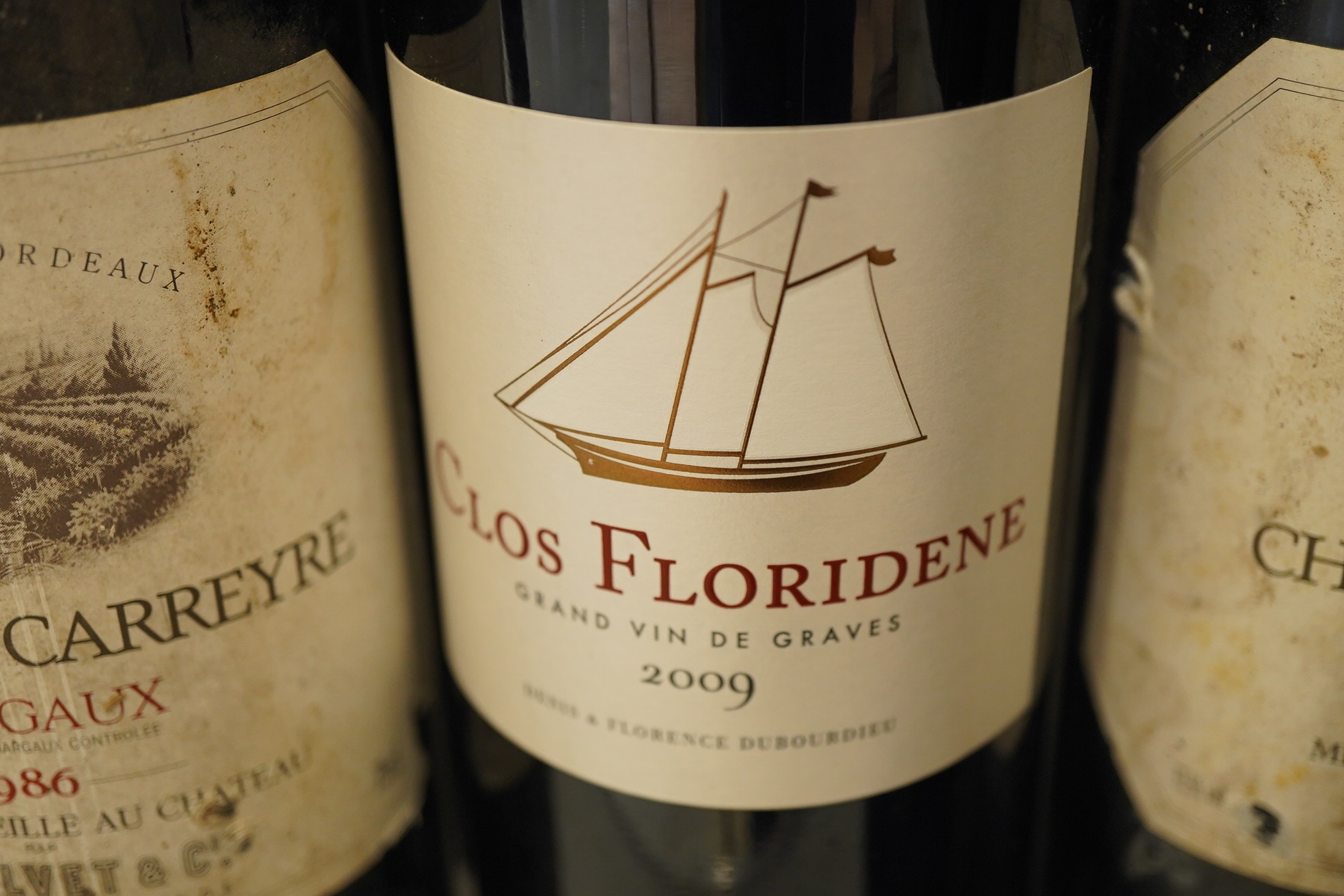 A mixed parcel of Bordeaux red wine